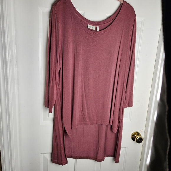 LOGO Women Top and Asymmetrical Tank Size Large - Picture 5 of 7